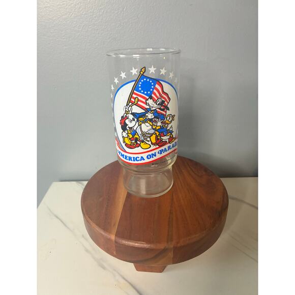 1976 Disney “America on Parade” Bicentennial Glass – Coca-Cola Limited Edition - Picture 4 of 7